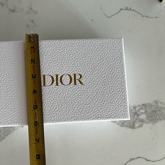 Dior White Pebble Grain Gift Box with Tissue and Card Envelope 6X9x3 Authentic - Picture 7 of 9